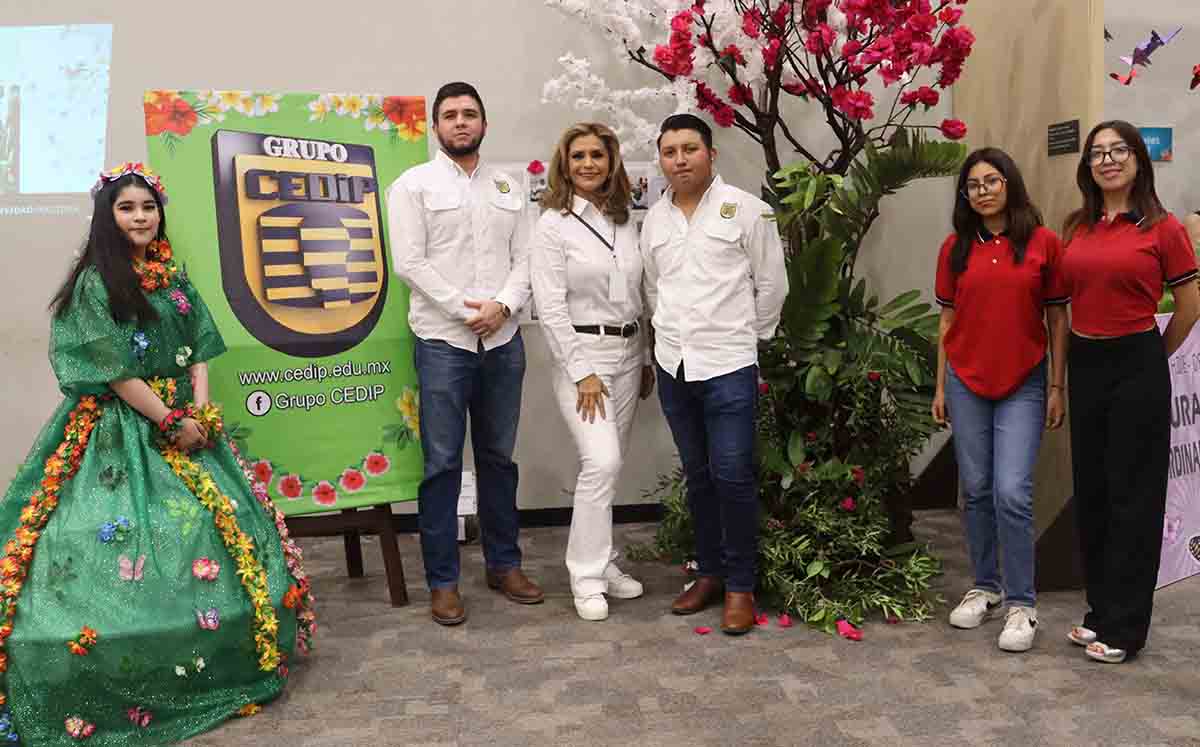 VALERIA GUERRERO, ALDO SALDAÑA, SILVIA TACEA, GIOVANY MARTÍNEZ, GHILA LÓPEZ Y ARISBEL GÓMEZ vieron hermosas flores como gerberas, rosas y alcatraz
