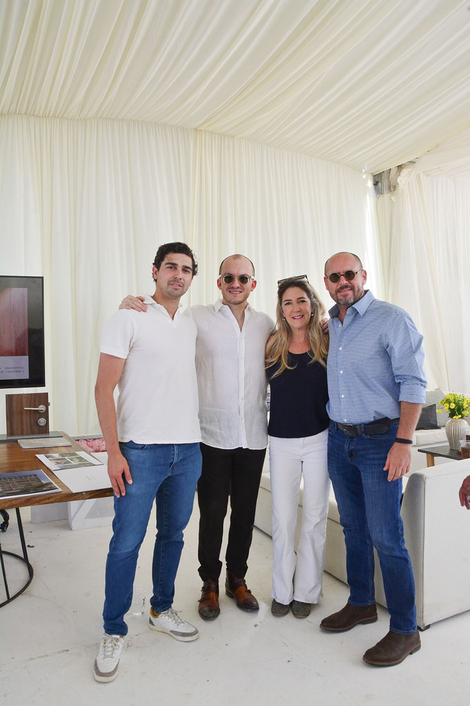 Juan Carlos Salcedo, Armando Cantú, Susana Álvarez del Casillo y Carlos CamachoIsabella Cortés, María Pía Cortés, Ana Lilian Castellanos y Ana P