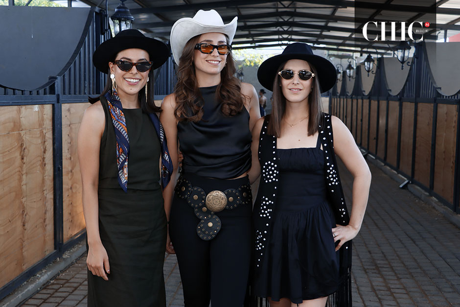 01 Mónica Carrillo,   Andrea González y Mariana Lemus