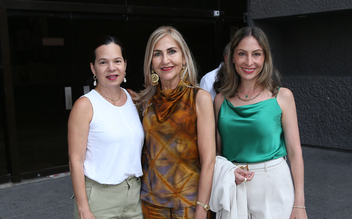 Daniela Cavazos, Mónica Buerón de Villarreal y Vanessa Villarreal