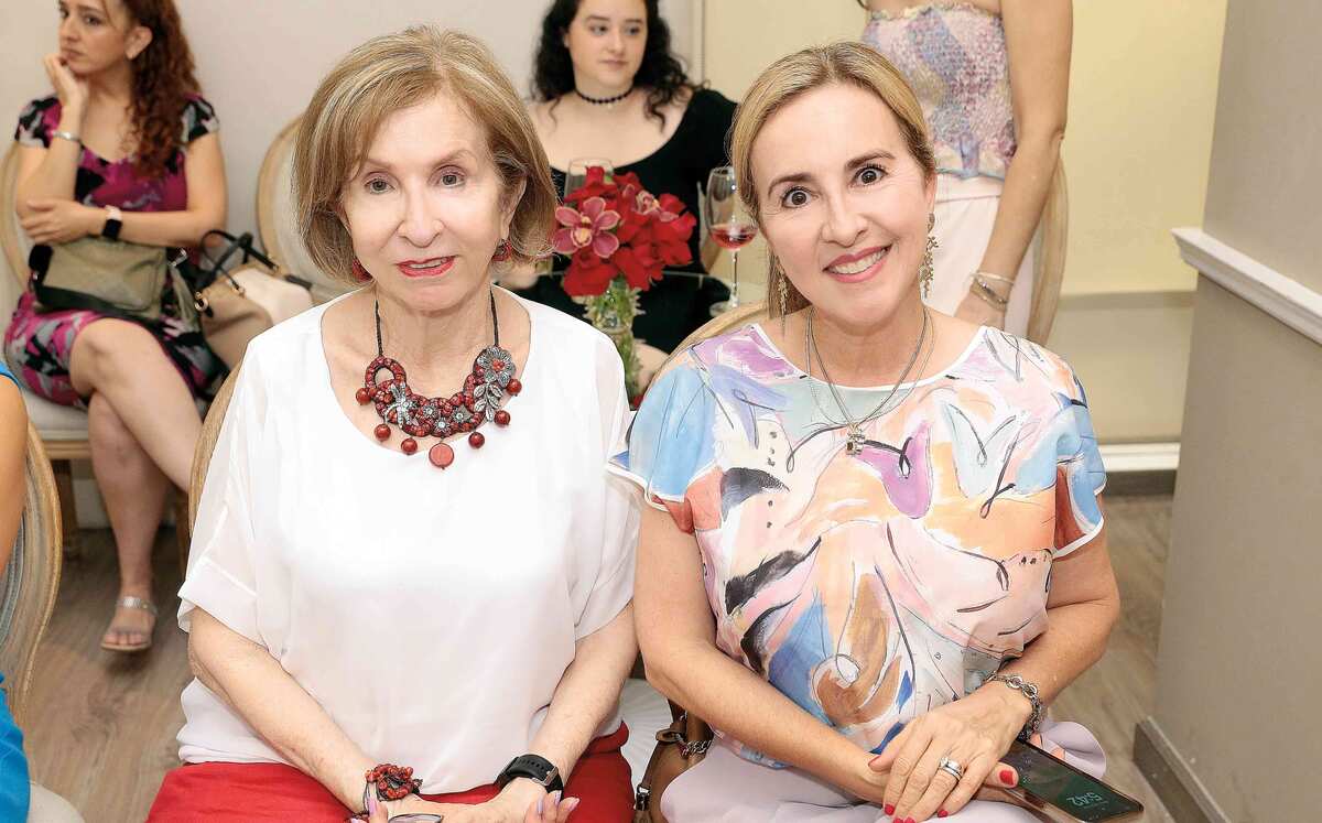 Esther Sada y Esther Williamson