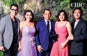 MAX SEGURA, LUCERO SEGURA, TELÉSFORO SEGURA, HORTENSIA DE SEGURA Y DANIEL SEGURA orgullosos de celebrar el 25 aniversario de COBSA