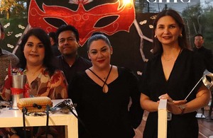 PAULA MARQUÉZ, OLGA GUERRERO, JOSÉ CRUZ, LAYLA TAPIA, EDER MARTÍNEZ, ALICIA IVETTE SIERRA Y LUISA FERNANDA GUTIÉRREZ orgullosos maestros