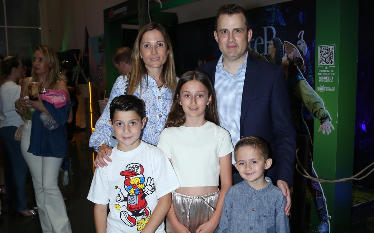 Paulina Escamilla, Antón Fernández, Saulo Fernández, Marena Fernández y Yago Fernández