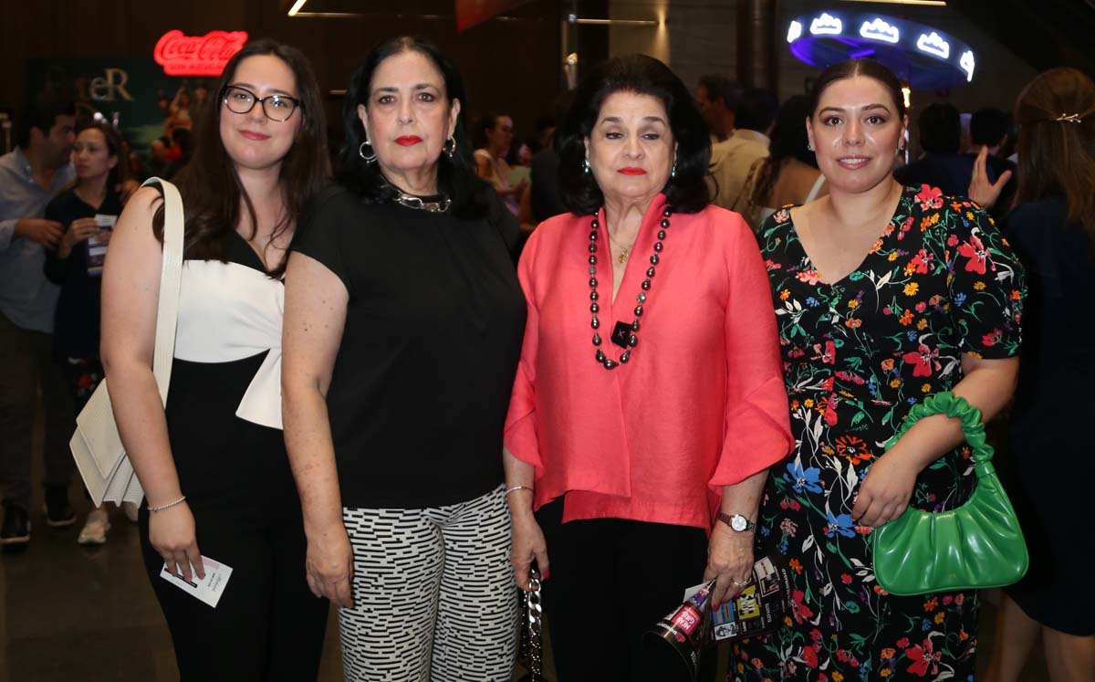 Paulina Hernández, Lucía Boesch, Alicia Boesch de Santos y Lucía Hernández