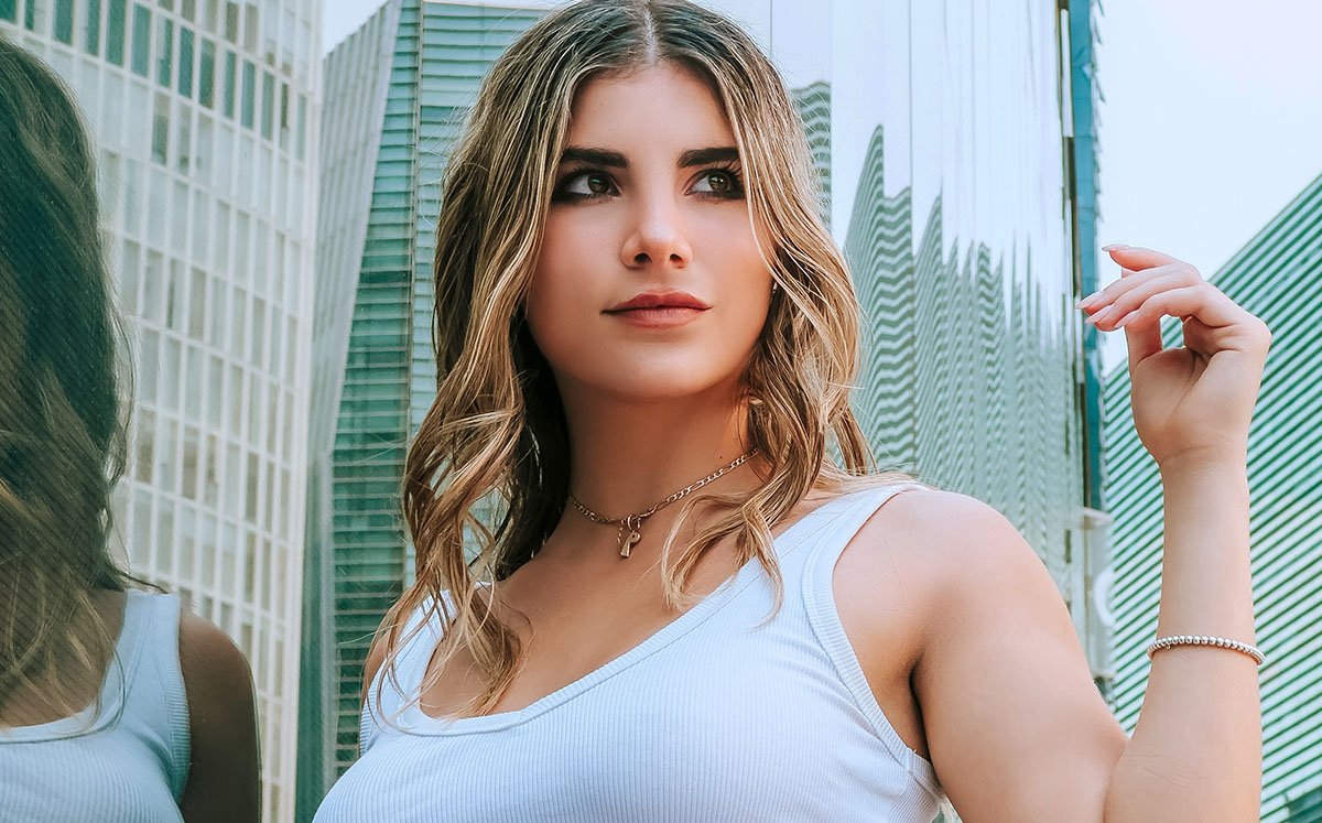 Paulina Cueto nos muestra que la moda sostenible no solo es posible, sino también deseable.