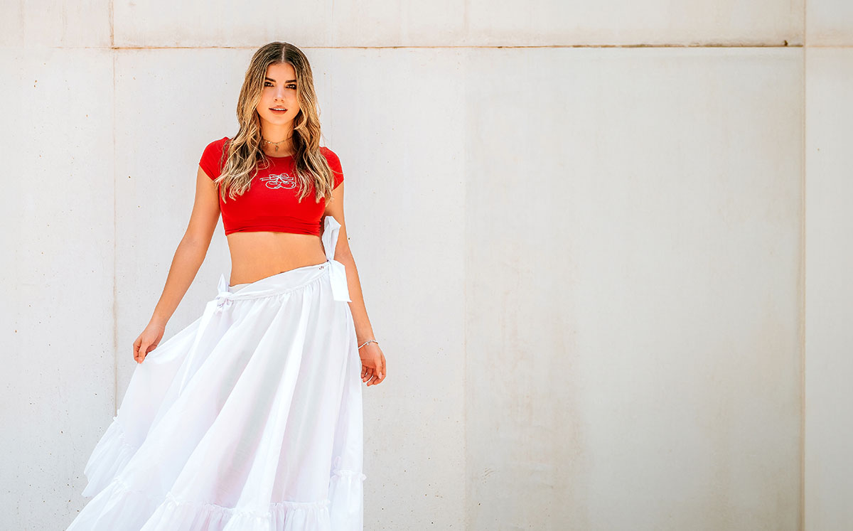 Paulina nos demuestra que la moda puede ser tanto creativa como responsable.