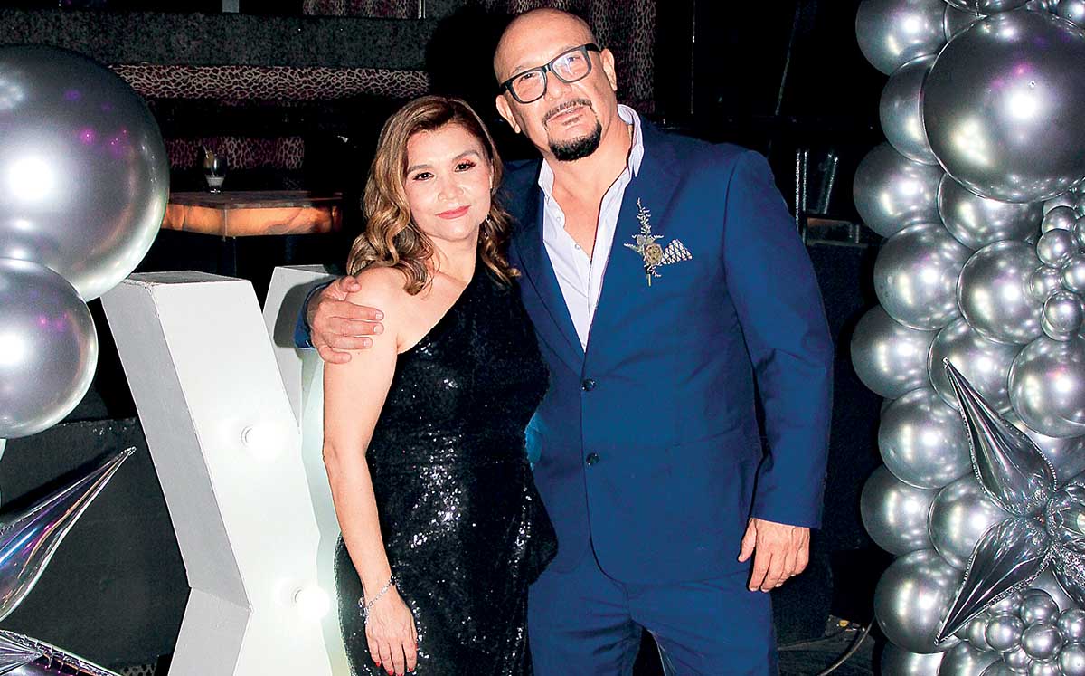 ARIADNA DE LEÓN Y HERNÁN ANAYA los orgullosos padres de Ariadnne Anaya