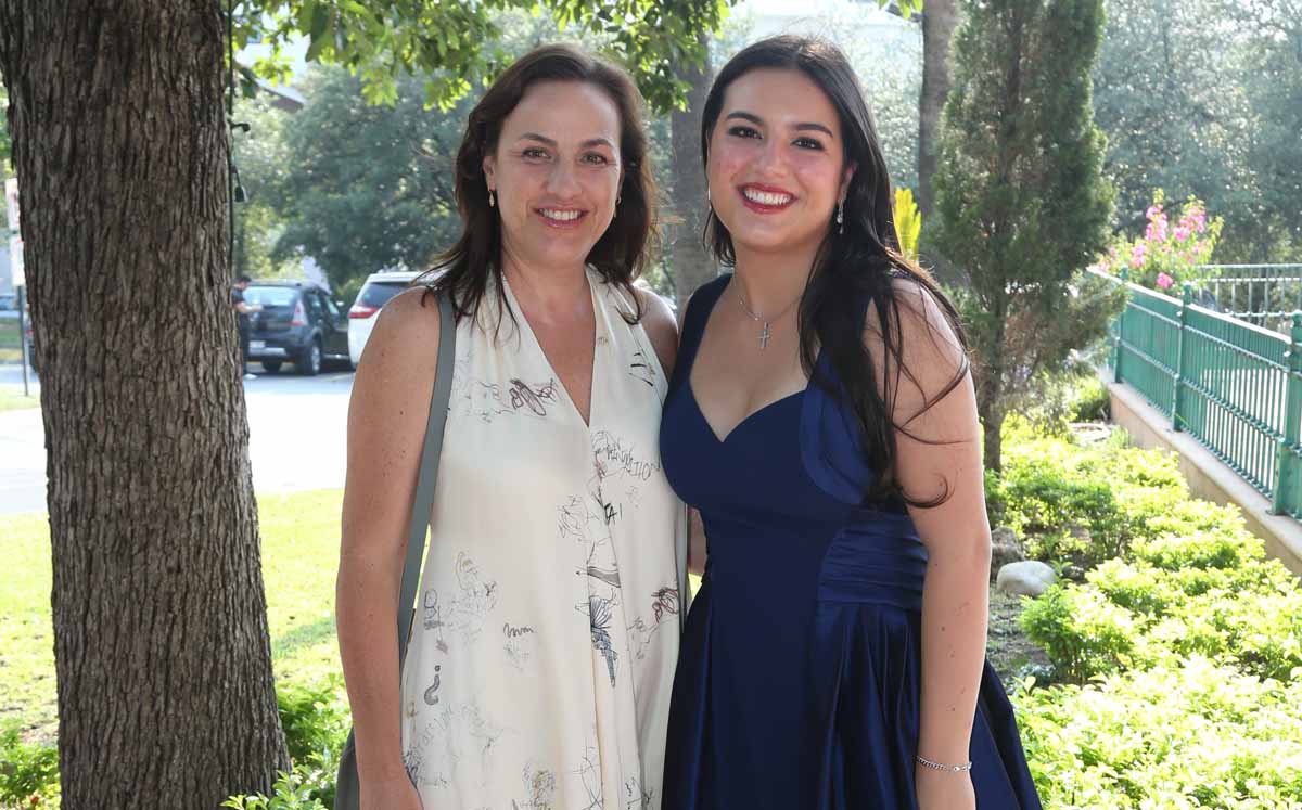 Bertha Zambrano y Roberta Treviño