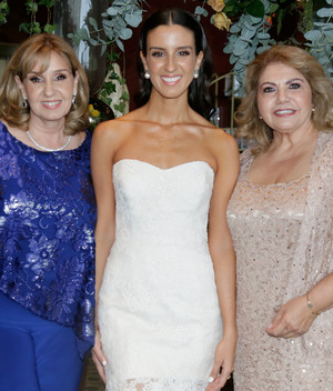 Betty Santos de Domene, Bárbara Domene y Claudia Hernández de Corral / Foto: Omar Valdez