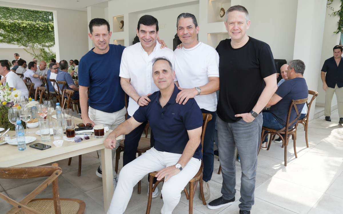 José Carlos Villanueva, Hernán Martínez, Alejandro Villanueva, Jorge Ureña y Rogelio Sada