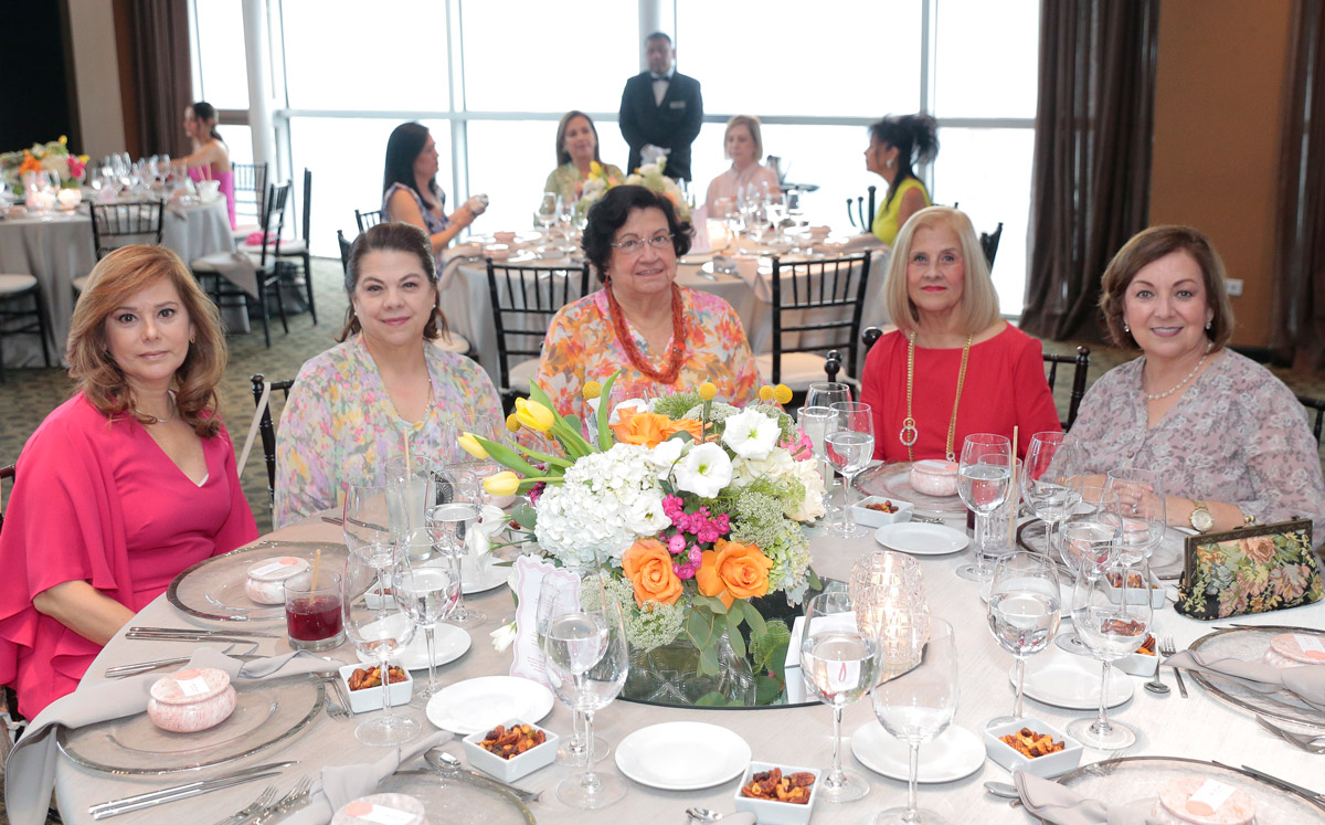 Leticia Rendón, Laura Valdés, Ana Alicia Gómez, Reyna Sanmiguel e Irene Martínez / Foto: Daniel Saldívar