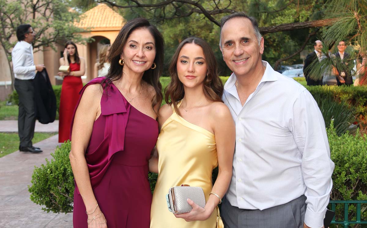 Marcela Moreno, Sofía Sada y Rogelio Sada