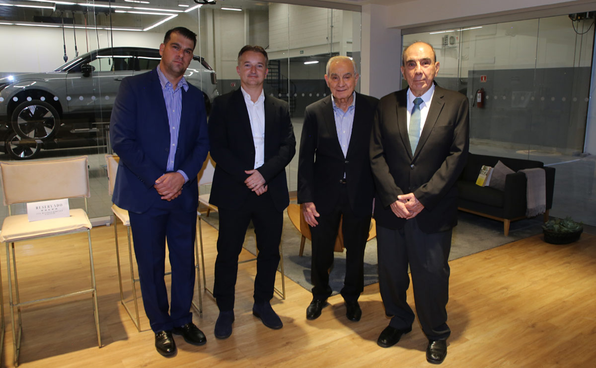 Roberto, Raymundo, Fernando y Roberto