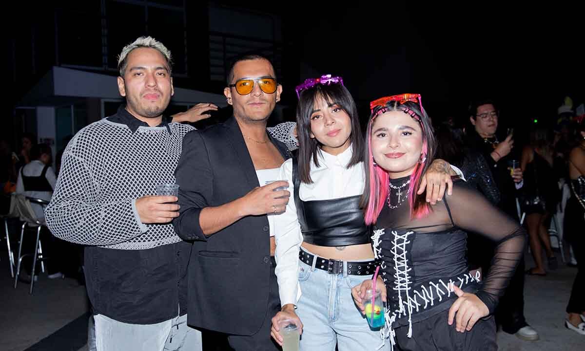 Cris Salvan, Víctor Álvarez, Itzel y Janila