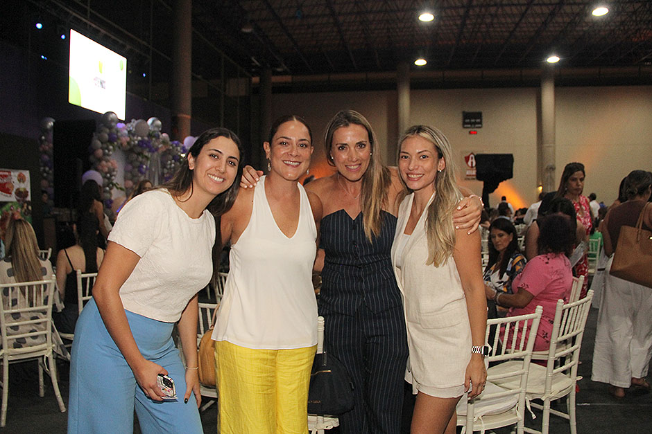 Karla González, Laura Prado, Fina Javelly y Athenea Aguilar