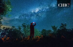 Tips para tomar las mejores fotos en la noche con tu celular (Foto: Getty)