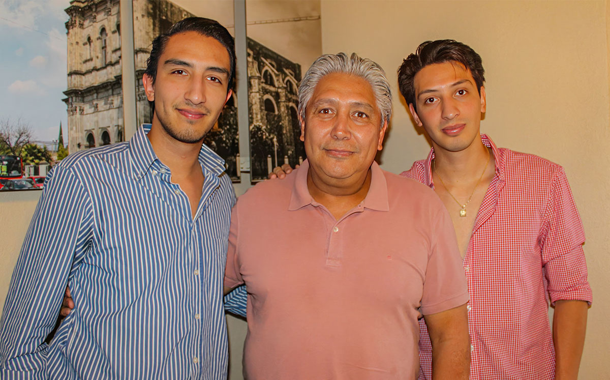 Celebran a papá en Casa Criolla