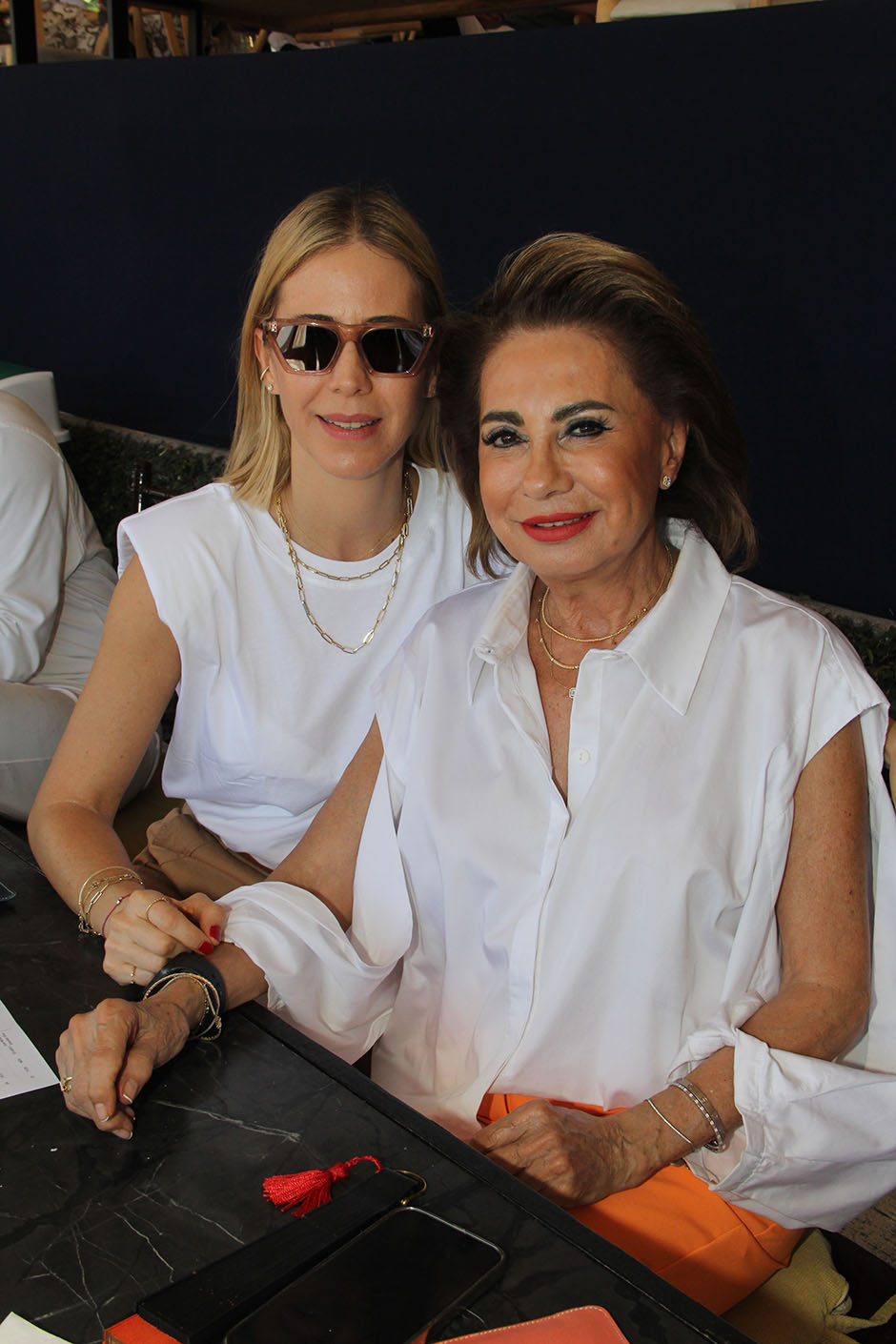 Denisse Buenrostro y Luz Elena Villa.