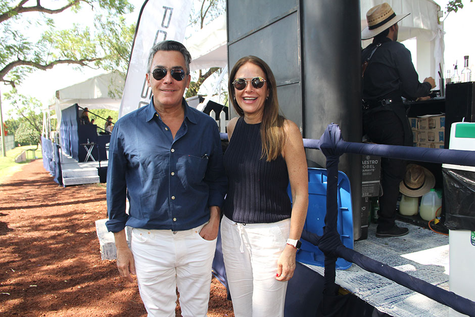Eduardo Celis Boyer y Gabriela Ramírez.