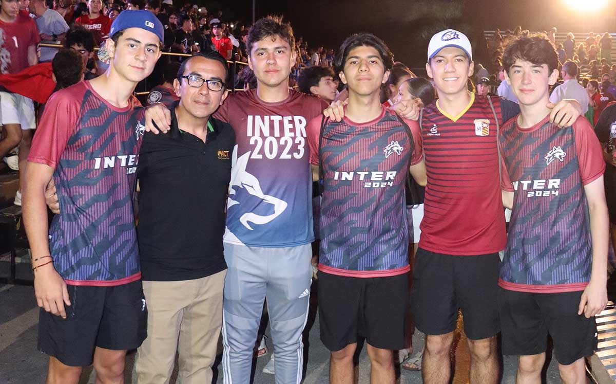 YAEL PERAZA, ÓSCAR VEGA, ALEJANDRO LARA, CARLOS MOLINA, HÉCTOR FERNÁNDEZ Y MANUEL DE POO mostraron su espíritu deportivo en el evento