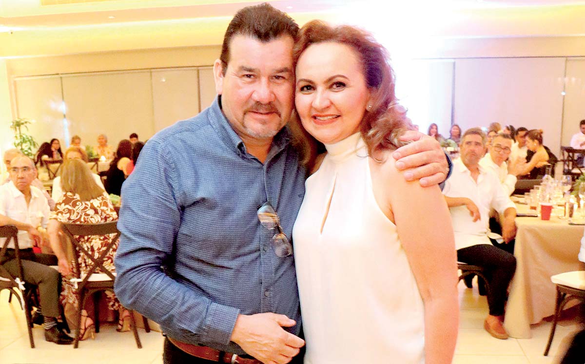 GIL VERA Y ADA SOLÍS nos regalaron sus mejores sonrisas en el Centro Deportivo Español