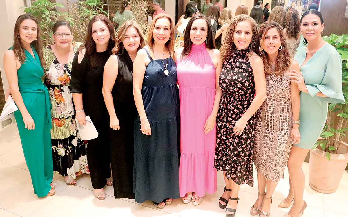 GABY KOHRS, ANA CECI MOYA, LORENA VELA, MARILÚ PANIAGUA, SILVIA ANGUIANO, GABY GAMEZ, LEYLA ABISAD, REBECA DE TREVIÑO Y NADIA DE MONTES