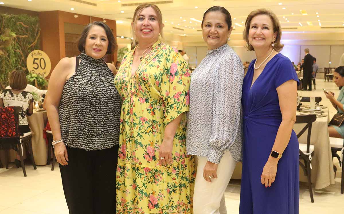 VICKY ROMERO, MARTHA DE RODARTE, ANA LUISA DE CARSTENSEN Y MARÍA ETHEL FLORES DE AGUIRRE llegaron puntuales al Centro Deportivo Español