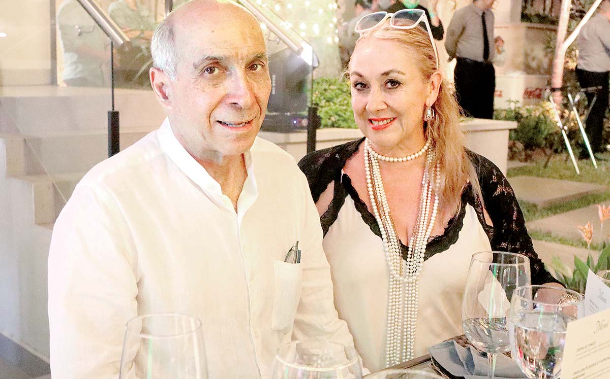 MAX ORTEGA Y CECILIA GOVELA degustaron de un delicioso menú formado con base en la gastronomía local