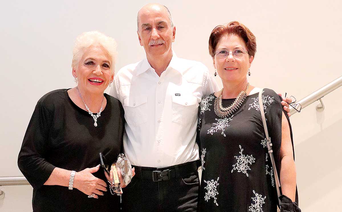 DULCE DENISS, MOISÉS FLORENCIA Y EUGENIA VILLARREAL llegaron con sus mejores outfits al evento