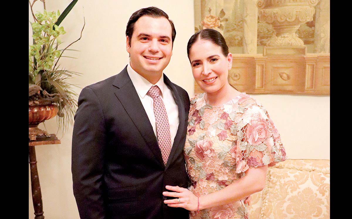GERARDO RIVERA Y MA FERNANDA DE RIVERA felices por esta bella unión