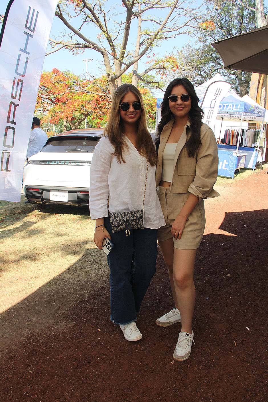 Nicole Vallejo y Thaily Vallejo