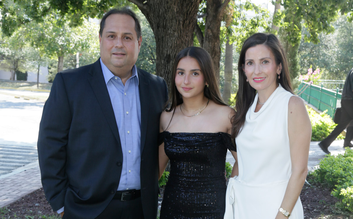 Federico Cruz, Andrea Cruz y Andrea Escamila de Cruz / Foto: Staff Chic