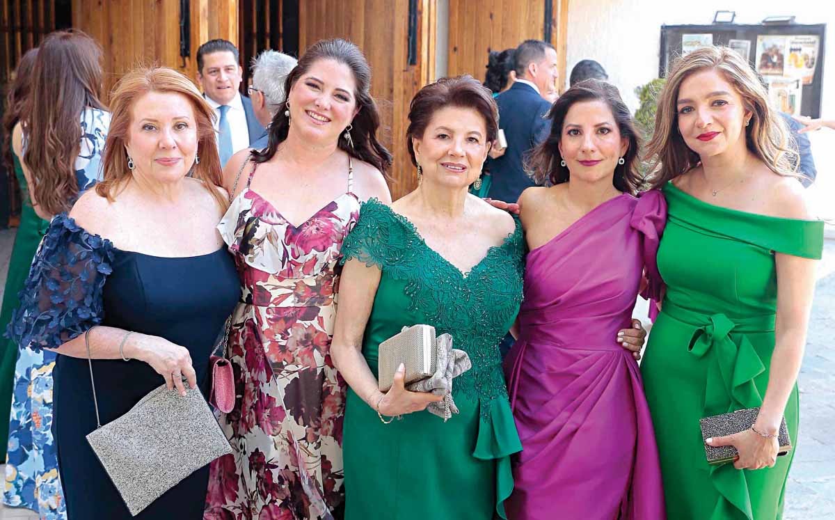 Gina Tafich, Ana Margarita Muñoz, Rosa María Tafich, Karla Marcos y Mayela Benavides