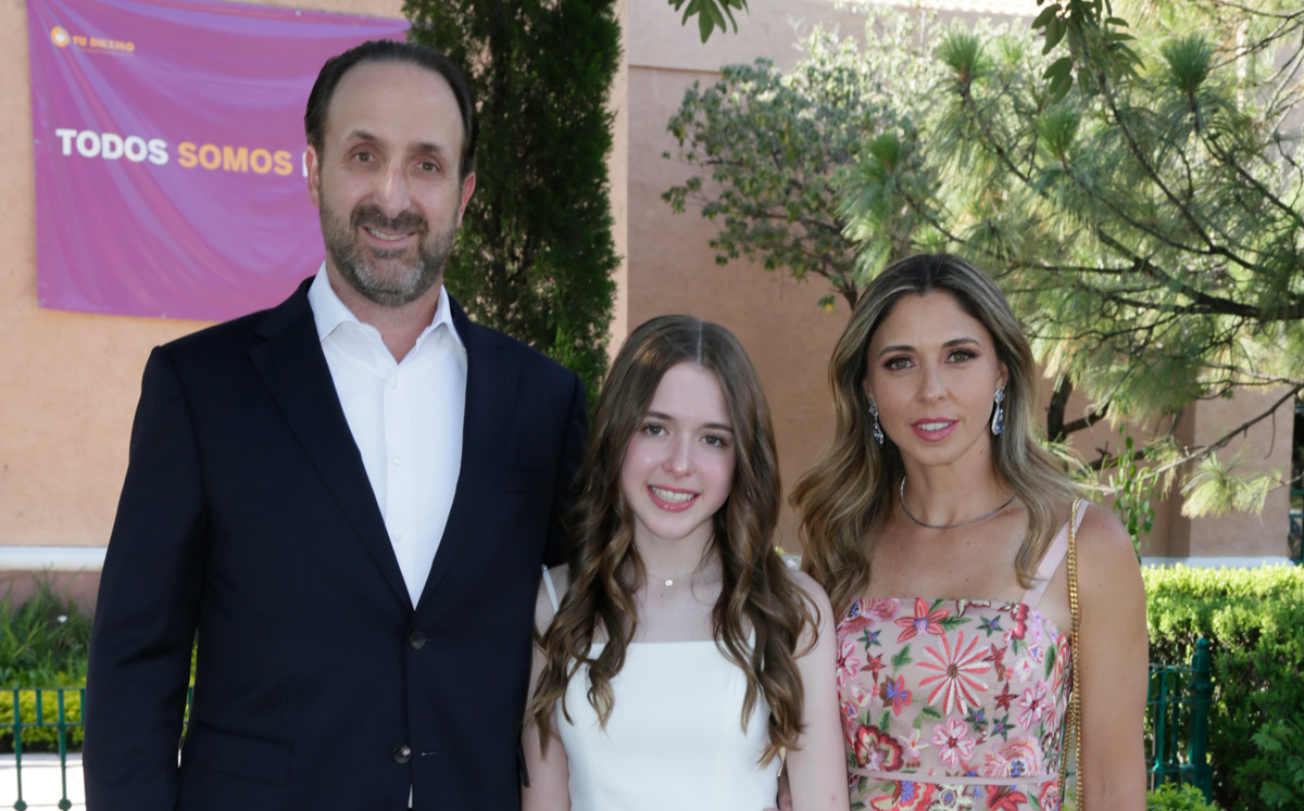 Mauricio Treviño, Sofía Treviño y Mónica Sada / Foto: Staff Chic