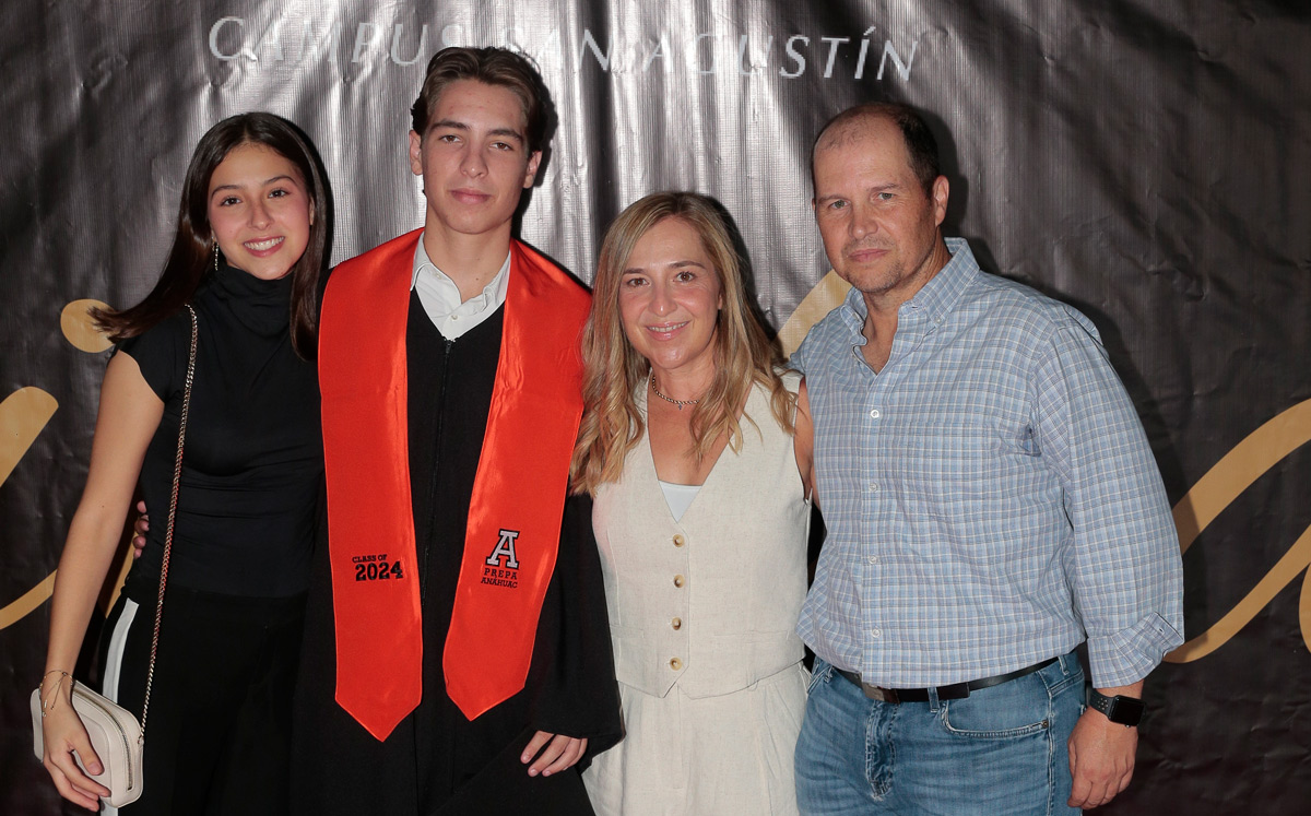 Paola Martínez, Andrés Canavati, Alexandra Mena y Andrés Canavati / Foto: Daniel Saldívar