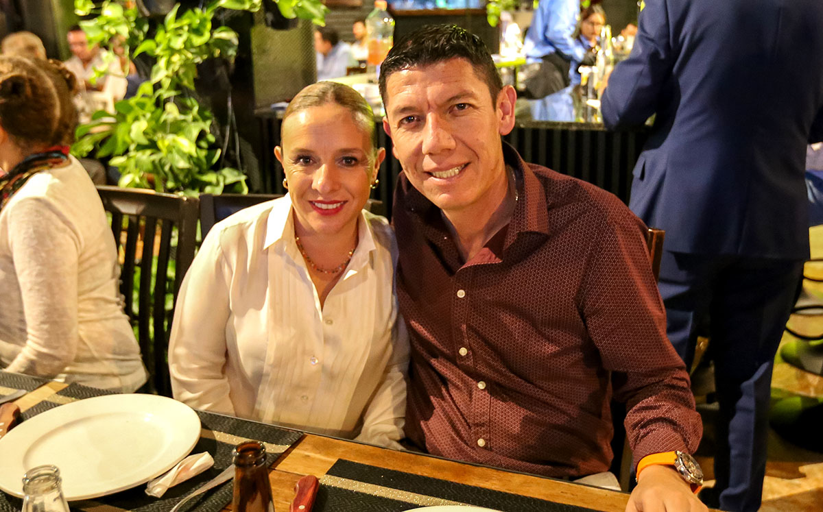 Ana Claudia Mendiola y Alejandro Medina