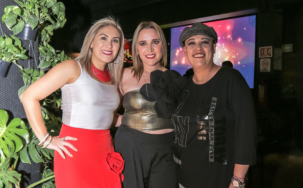 Oliva Reyes, Débora Schaeffer y Leslie Romani