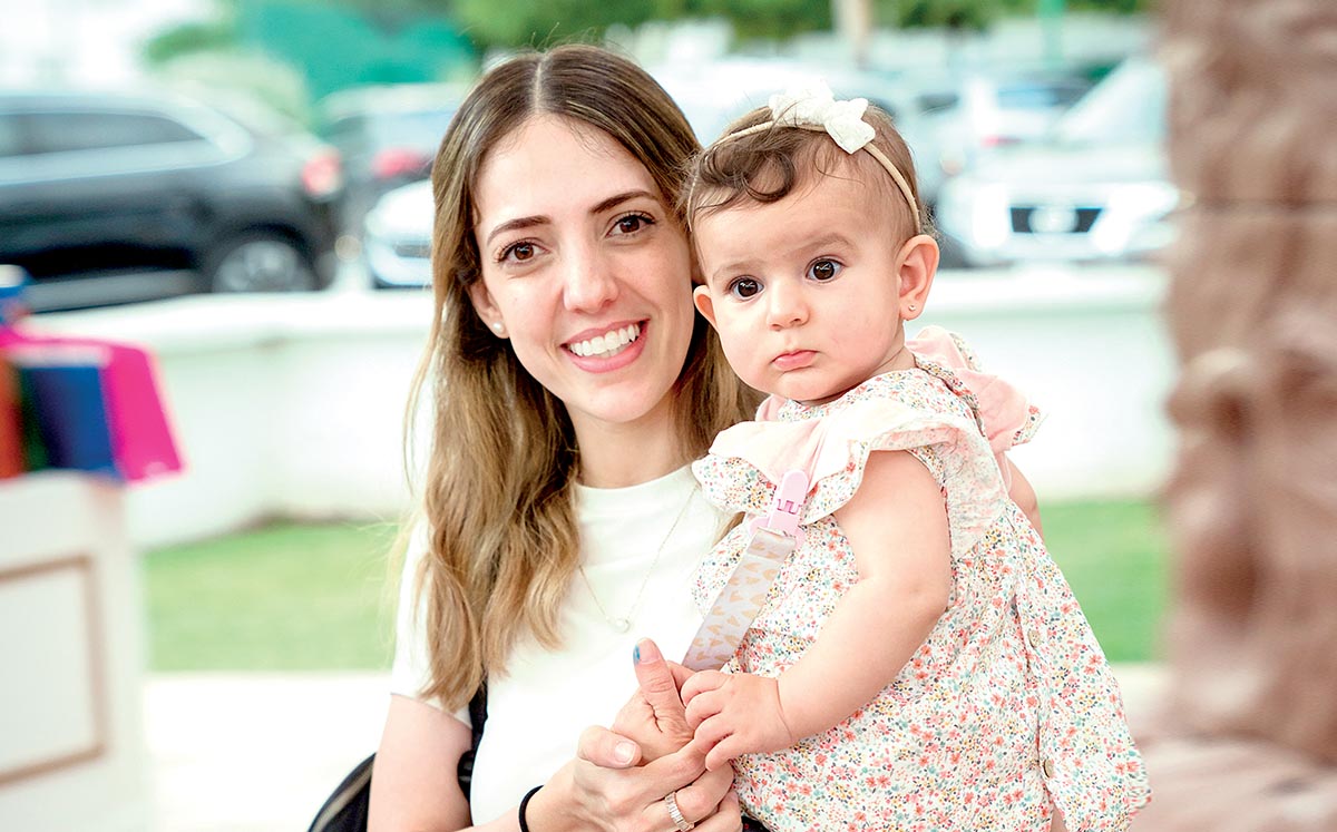 ANA ISABEL DE RODRÍGUEZ E ISABEL RODRÍGUEZ llegaron con sus mejores outfits al festejo