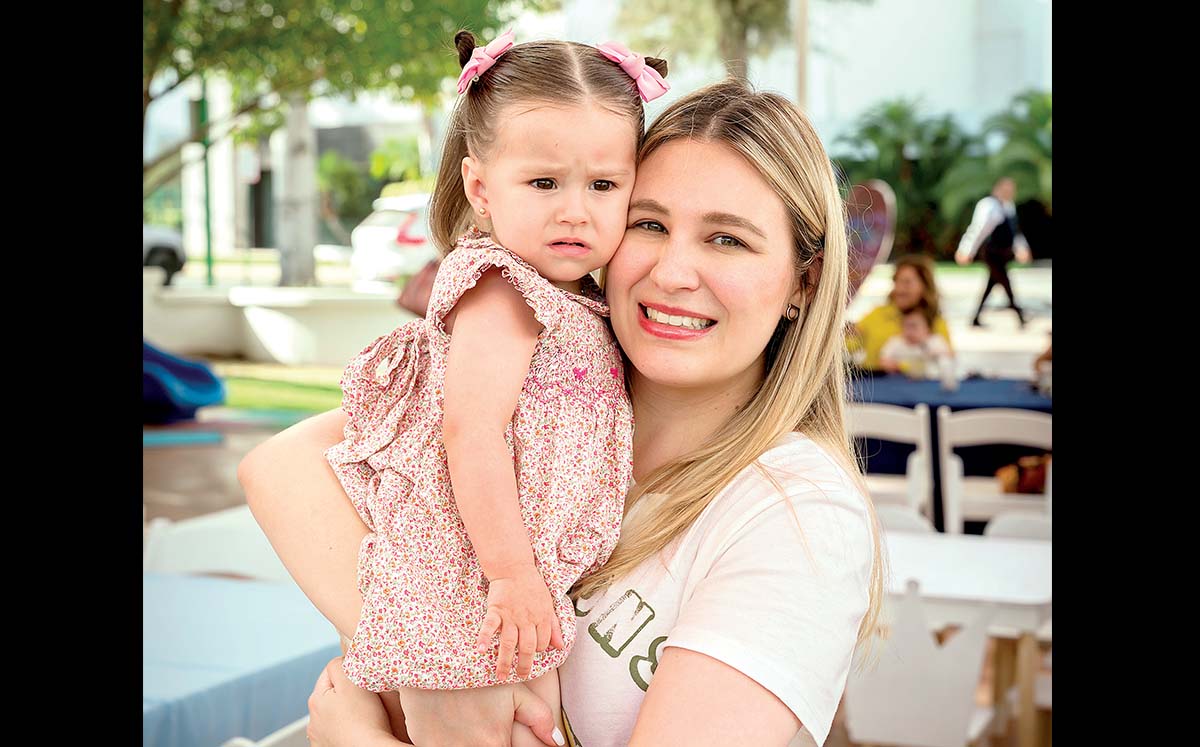MARÍA EMILIA GARCÍA Y ANDREA DE GARCÍA disfrutaron de cada detalle del festejo