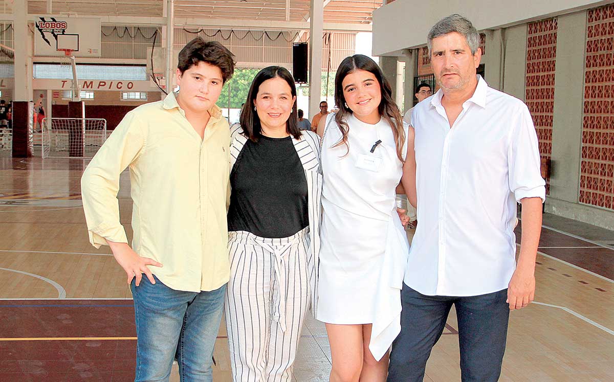 EDUARDO MOHAMAR, ALE ARAGON, ALE MOHAMAR Y EDUARDO MOHAMAR llegaron con sus mejores outfits a la confirmación