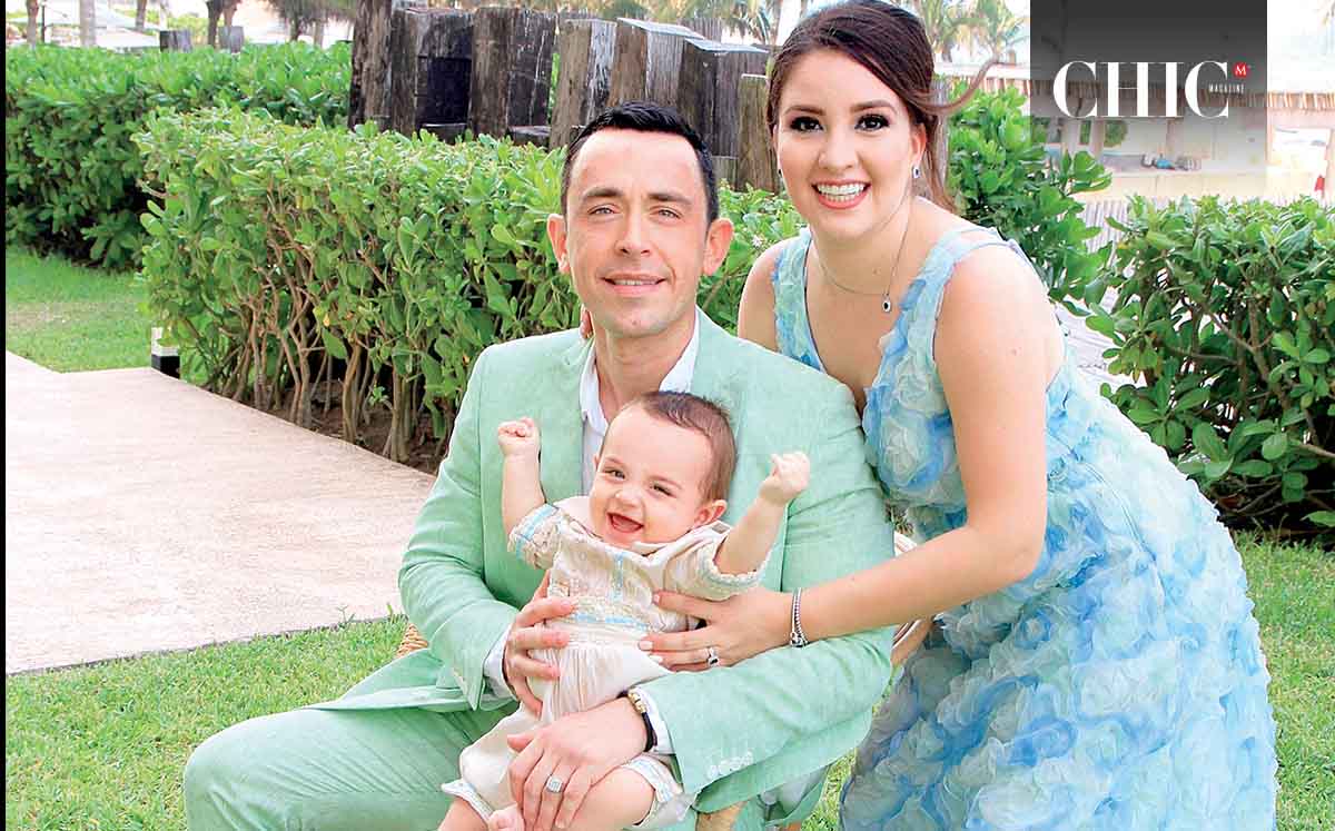 BRYAN MEDINA Y BERE LÓPEZ felices de celebrar el bautizo de BRAULIO MEDINA