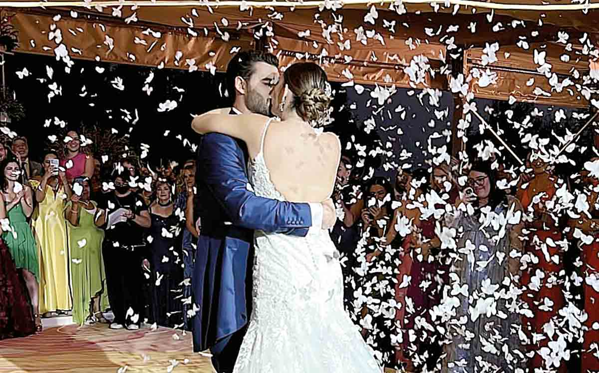 @zalmarage bailaron su primer su vals con la canción Beautiful Crazy de Luke Combs