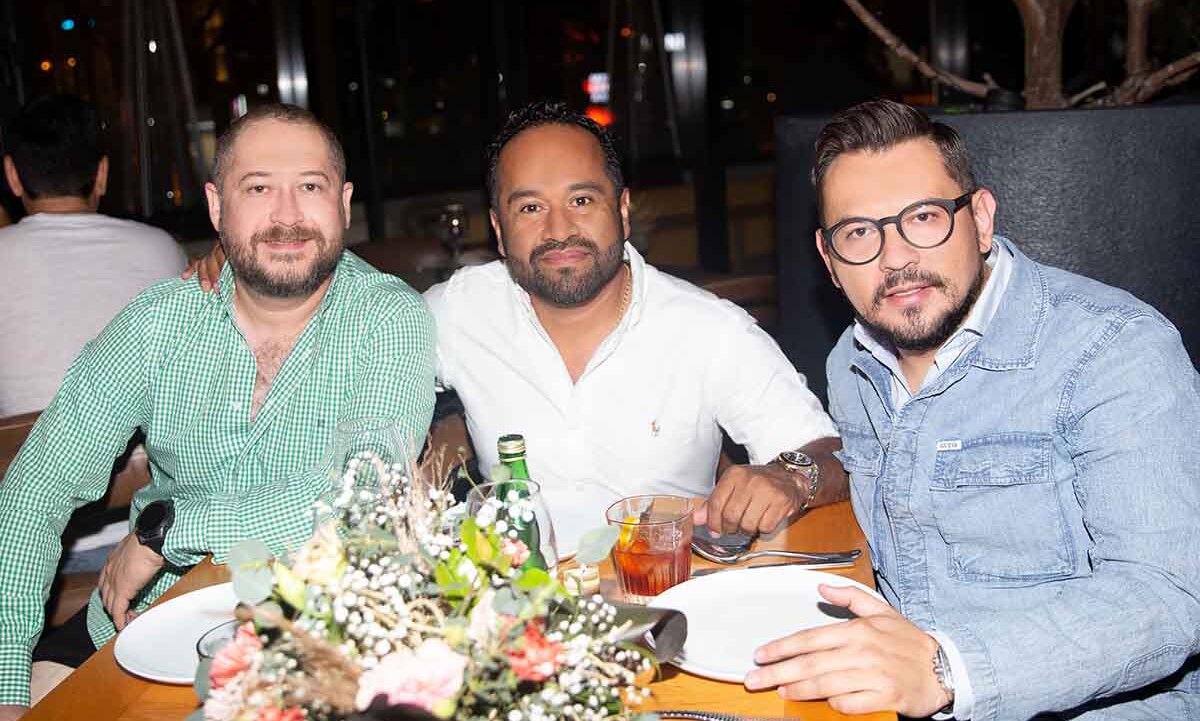 Cristian Verdín, Michael Hernández y Mauricio Aranda