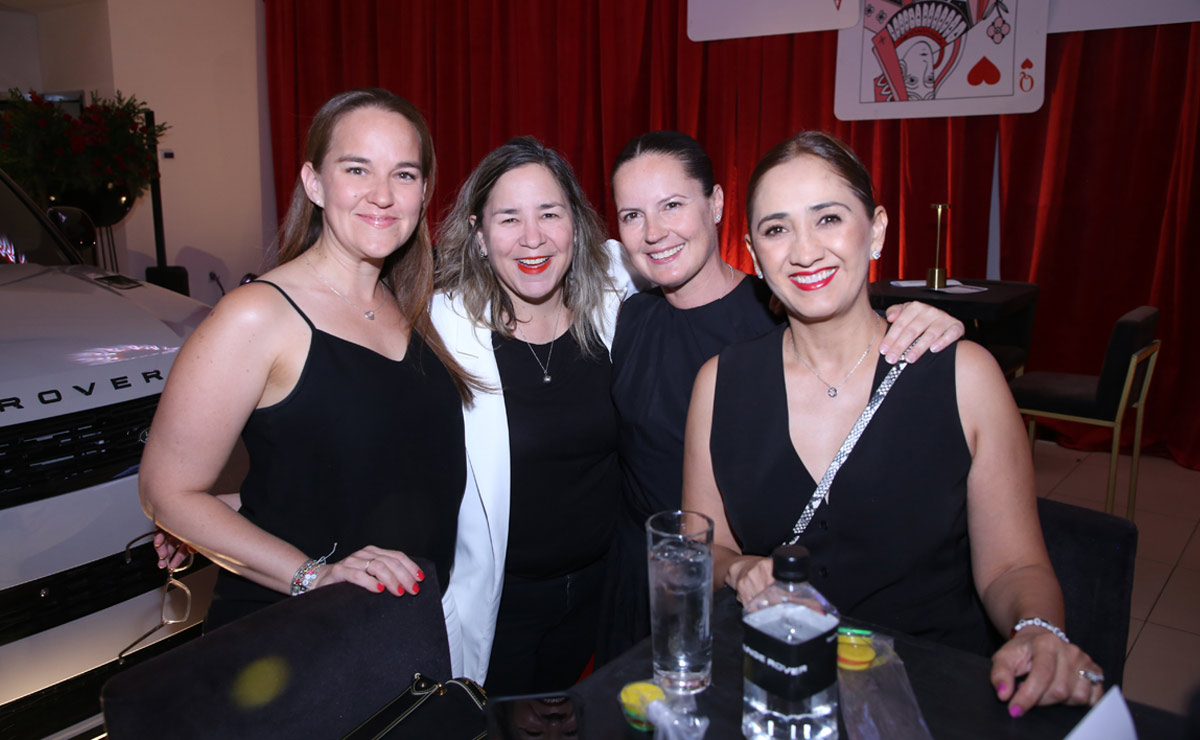 Bárbara, Lorena, Laura y Laura