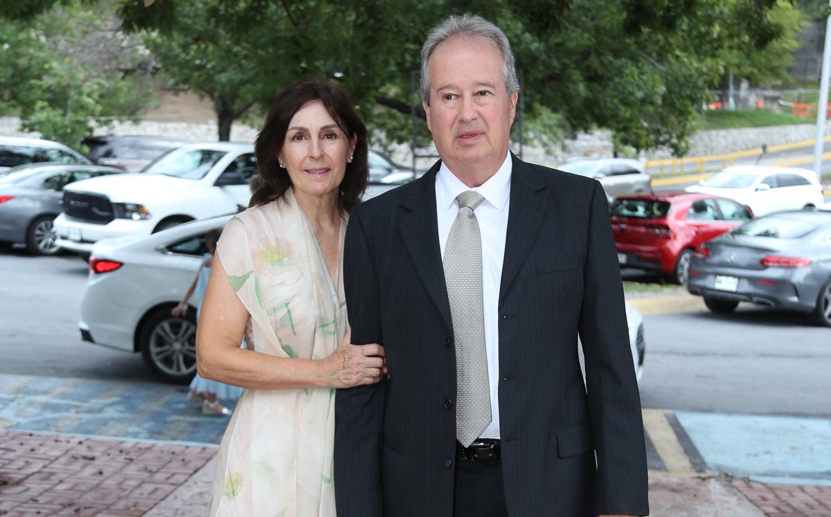 Francisco Martínez y Cecila Martínez