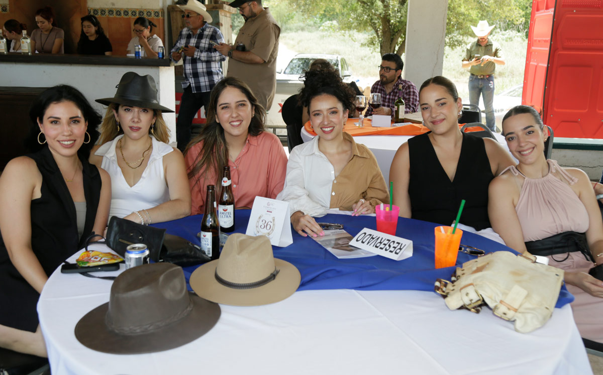 Marcela Salazar, Emy Elizondo, Mafer Casillas, Daniela Rufo, Érika García y Lucía García / Foto: Omar Valdez
