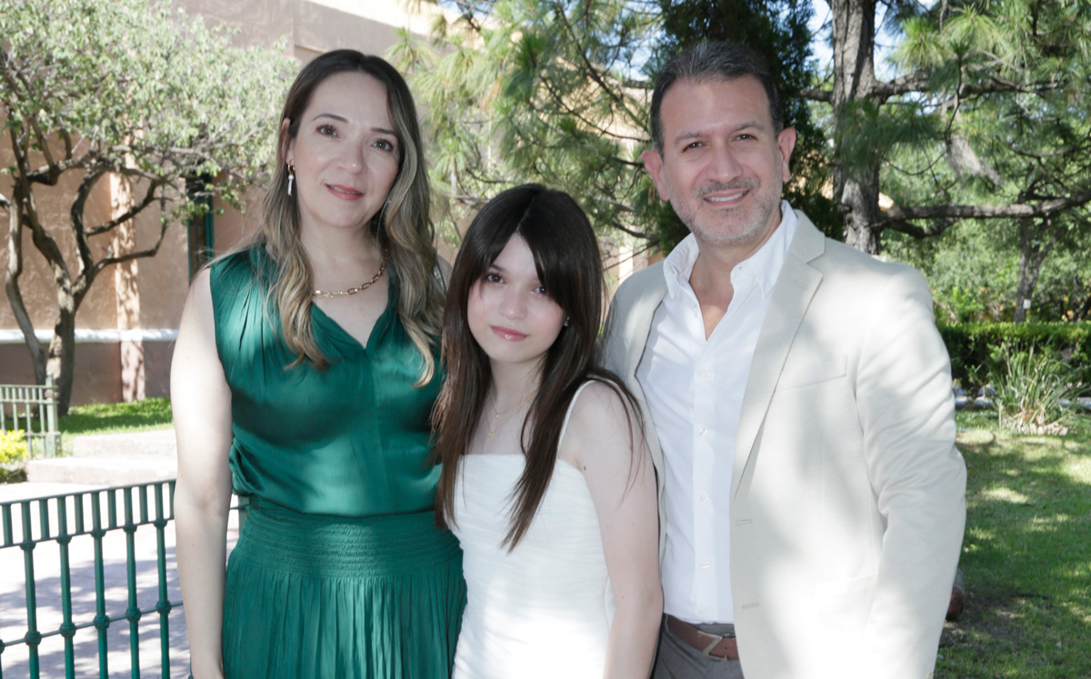 Myriam Villarreal, Sofía Luna y Rubén Luna / Foto: Staff Chic