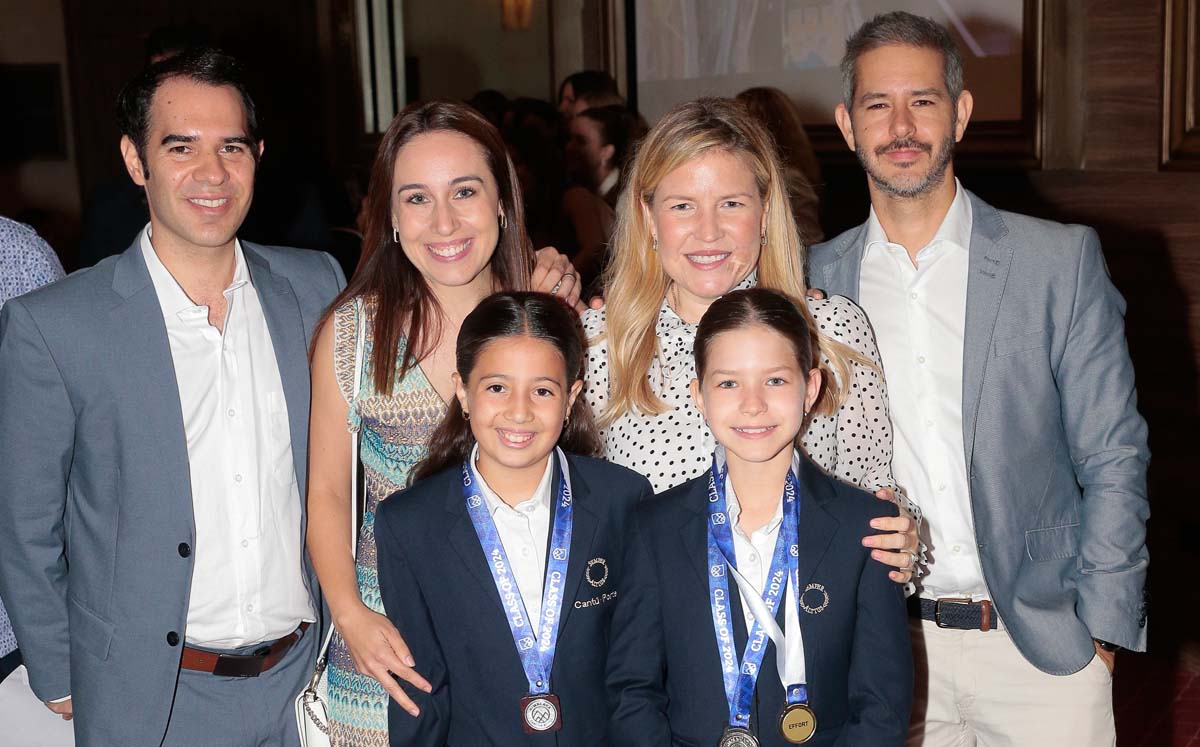 Ramiro Cantú, Paulina Porte, Emilia Cantú, Roberta Wise, Adriana García y Carlos Wise