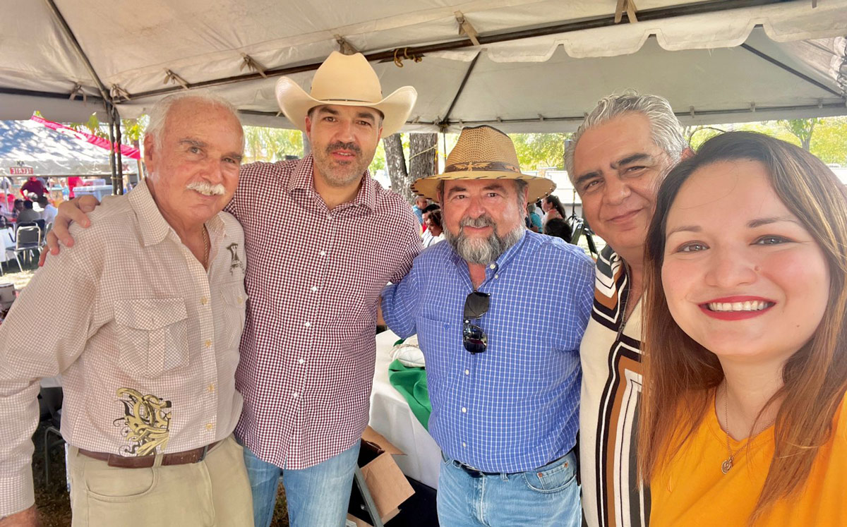 Reynaldo Farías, Luis Arturo Farías, Juan Manuel Mancillas, Antonio González y Blanca Torres / Foto: Cortesía